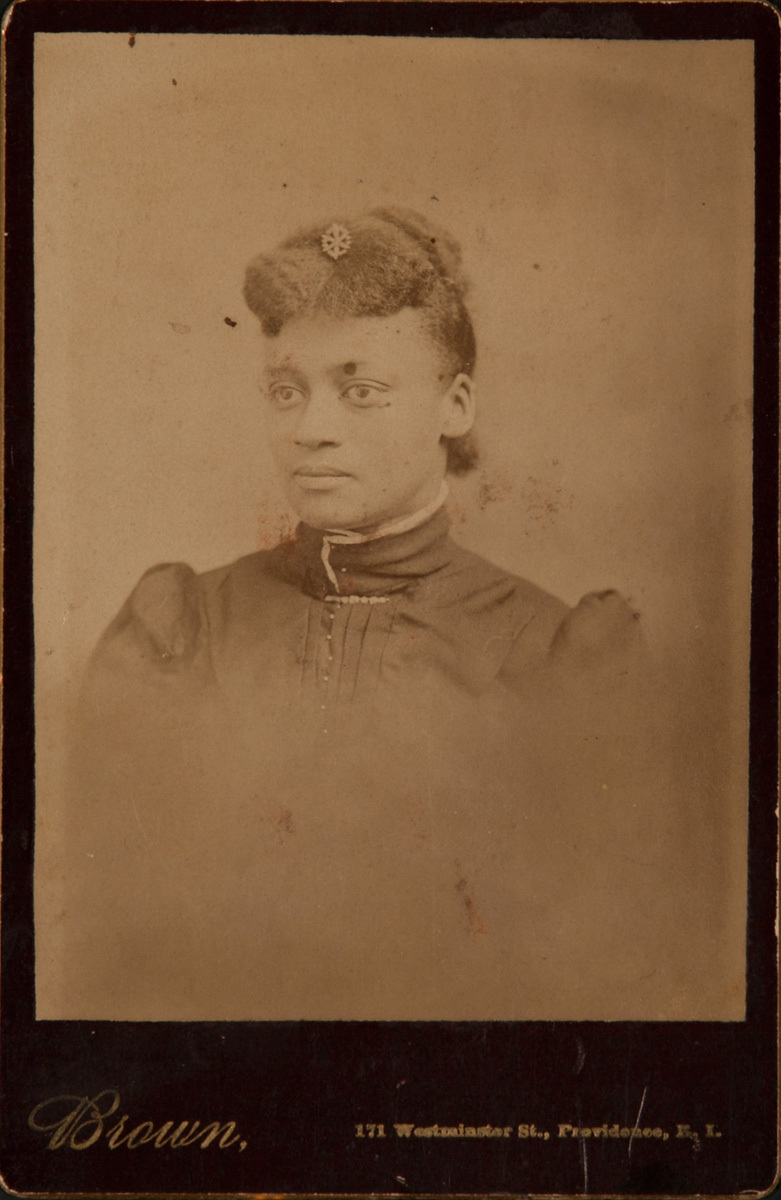 Cabinet Card Arfrican American Woman, Brown Studio Providence Rhode Island